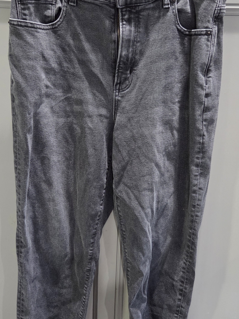 American Eagle Outfitters Slim Straight Charcoal Gray Jeans